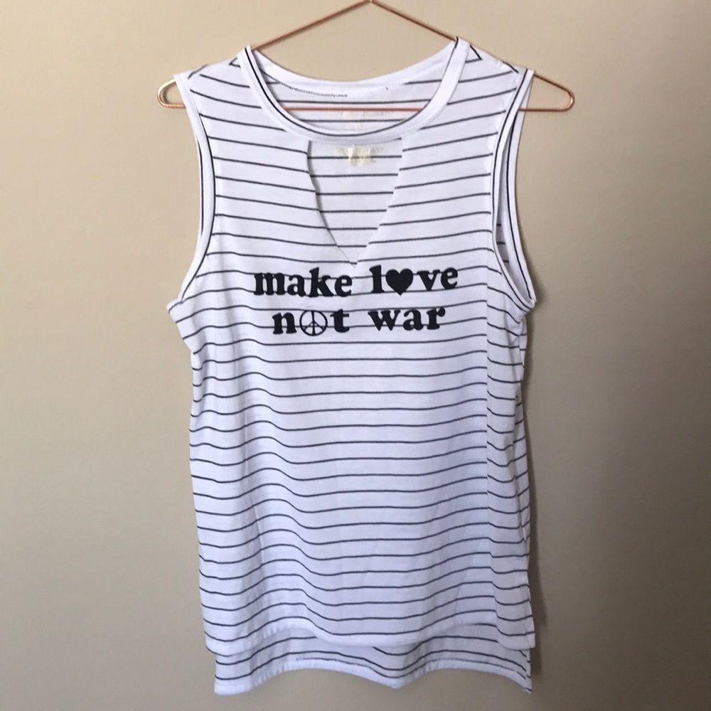 Greyson/ Threads Cutout Graphic Tank Top‎